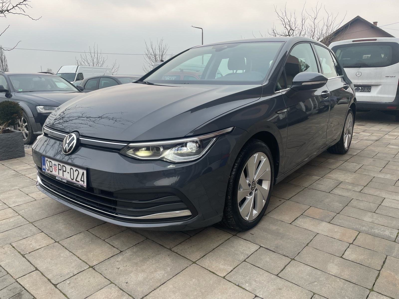 VW Golf 8 1.5 eTSI Style 2020.